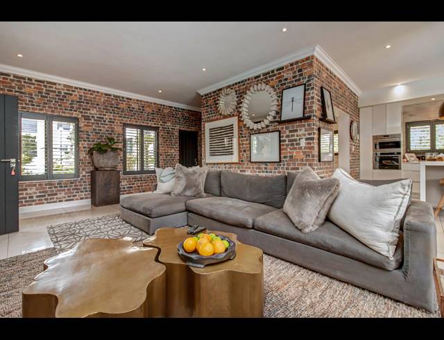 6 BEDROOM HOUSE FOR SALE IN DAINFERN VALLEY ESTATE